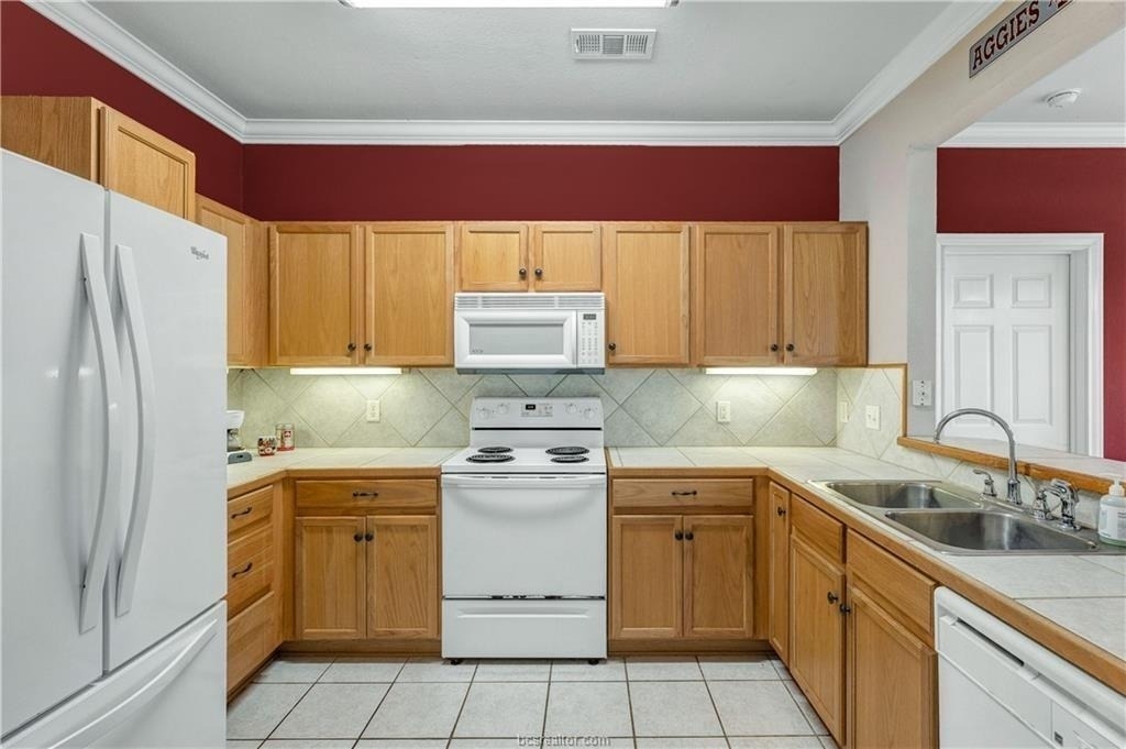 801 Luther Street W - Photo 7