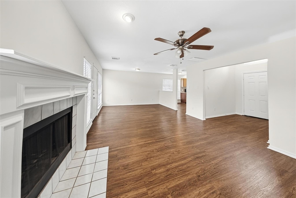 1103 Lochmoor Lane - Photo 5