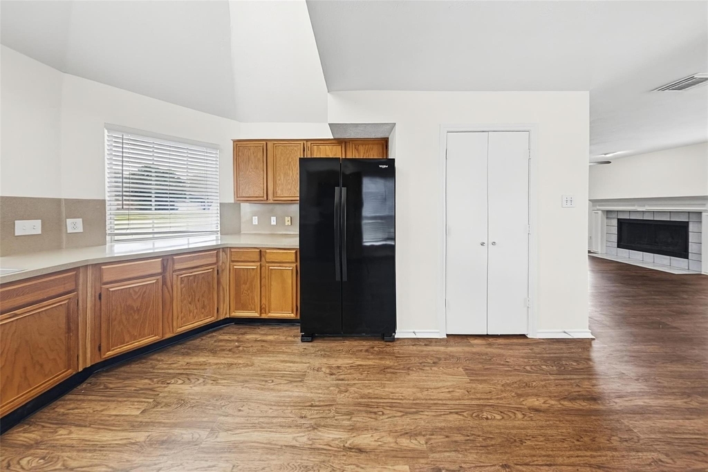 1103 Lochmoor Lane - Photo 2