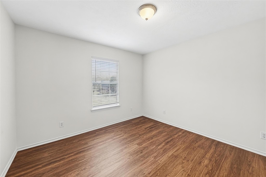 1103 Lochmoor Lane - Photo 15