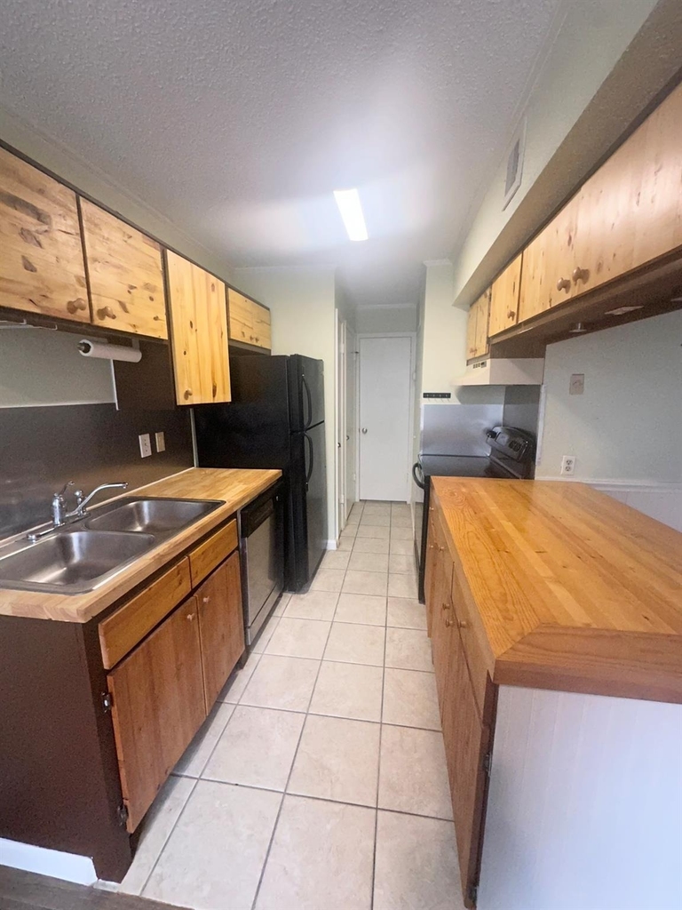 2750 Holly Hall Street - Photo 10