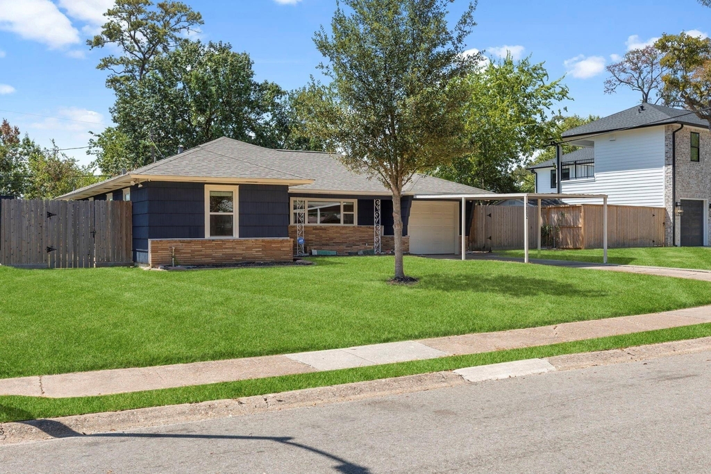 1802 Turnpike Road - Photo 3
