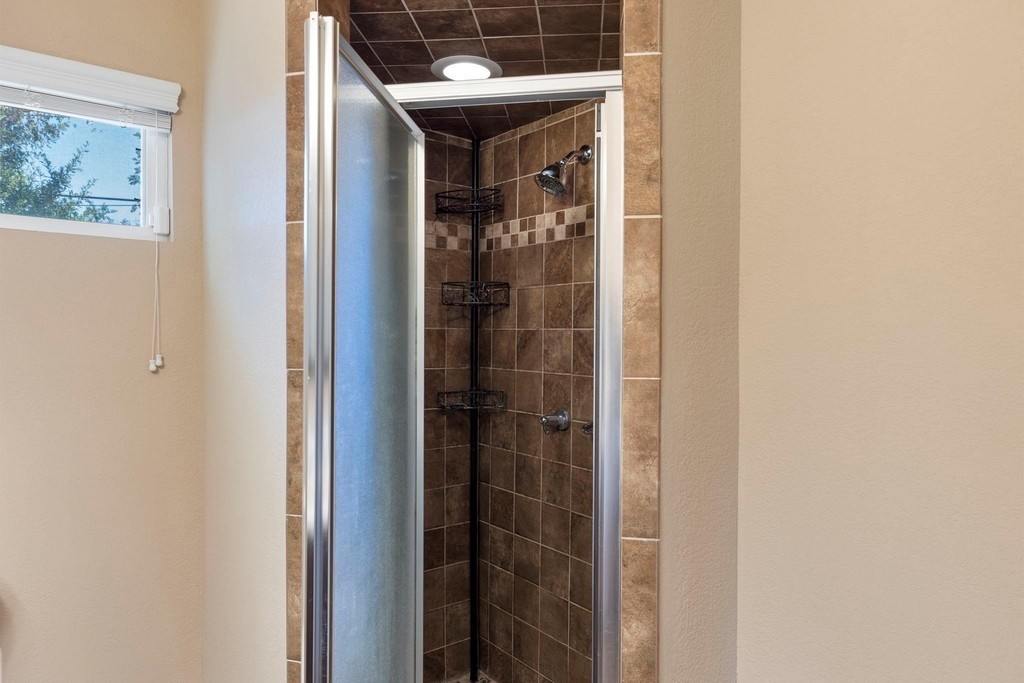 1802 Turnpike Road - Photo 34