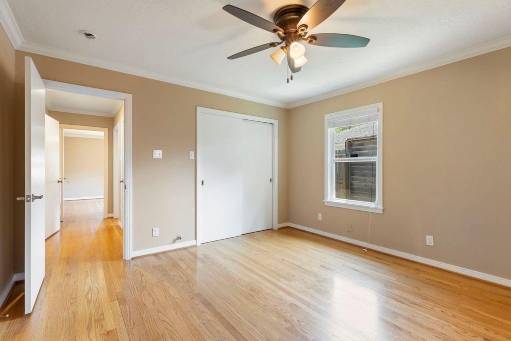 1802 Turnpike Road - Photo 30
