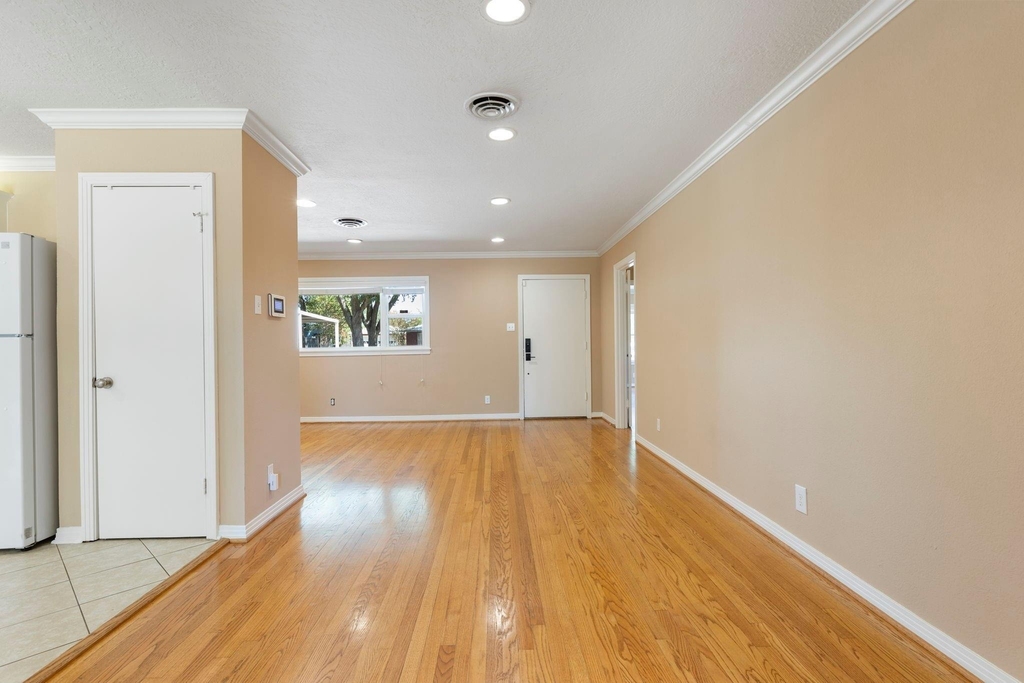 1802 Turnpike Road - Photo 11