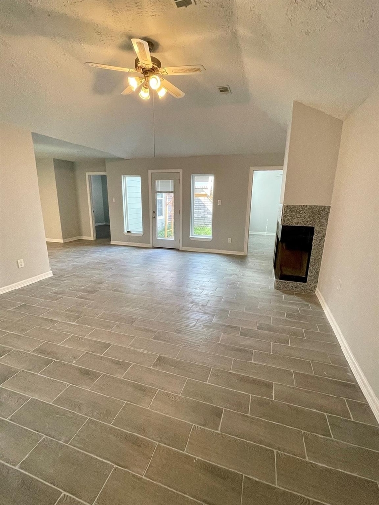 9415 Westacre Place - Photo 3