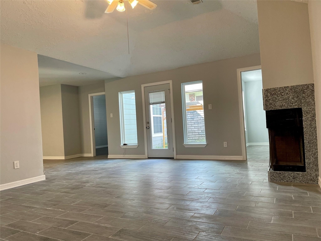 9415 Westacre Place - Photo 5