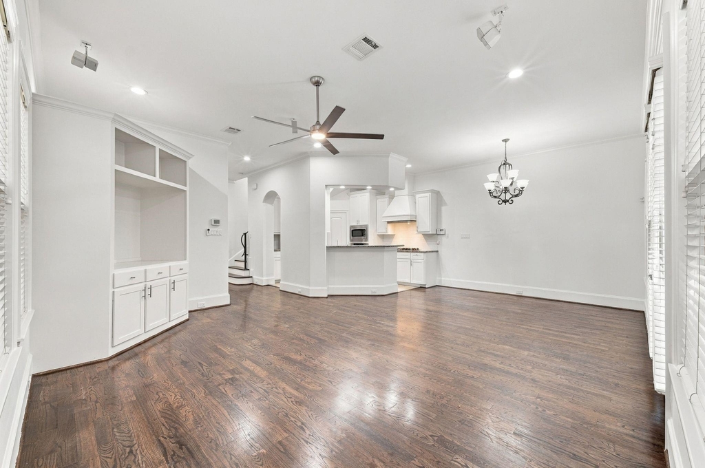 5531 Pine Street - Photo 8