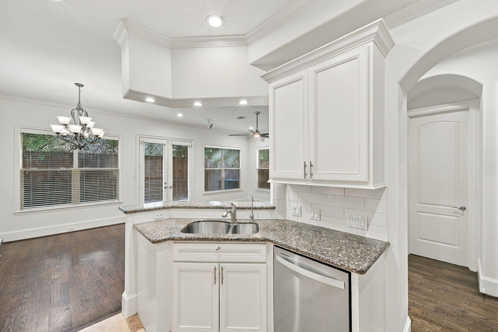 5531 Pine Street - Photo 14