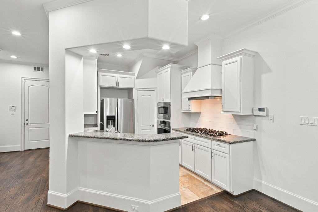 5531 Pine Street - Photo 11