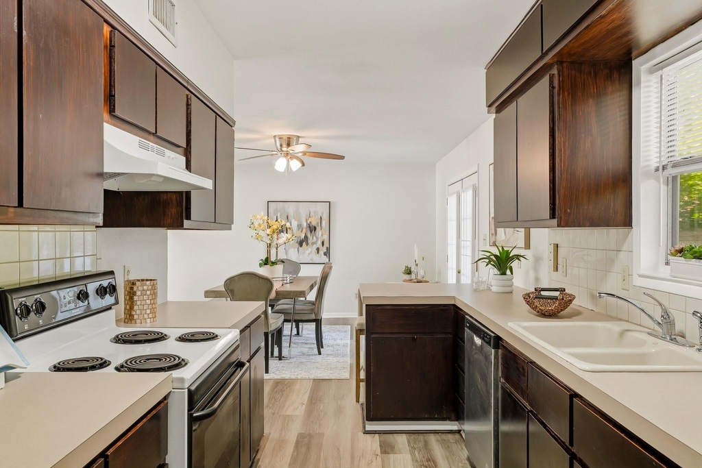 1306 20th Street - Photo 8