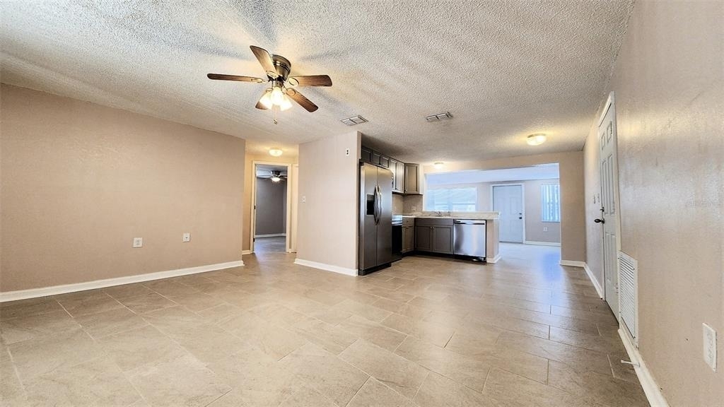 13738 Melanie Avenue - Photo 3