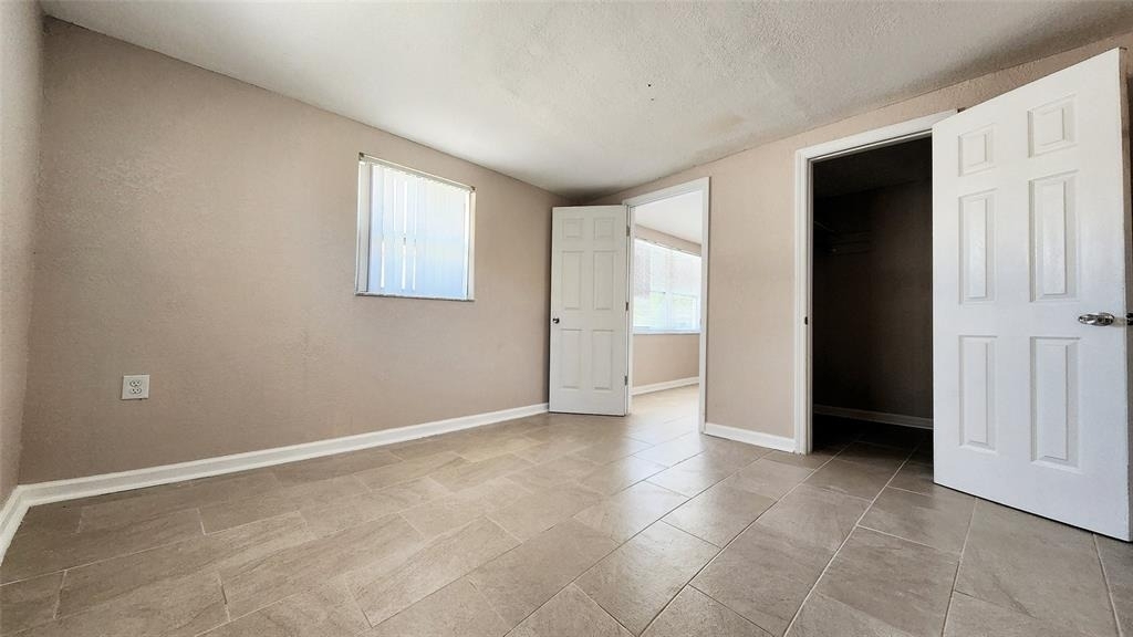 13738 Melanie Avenue - Photo 11
