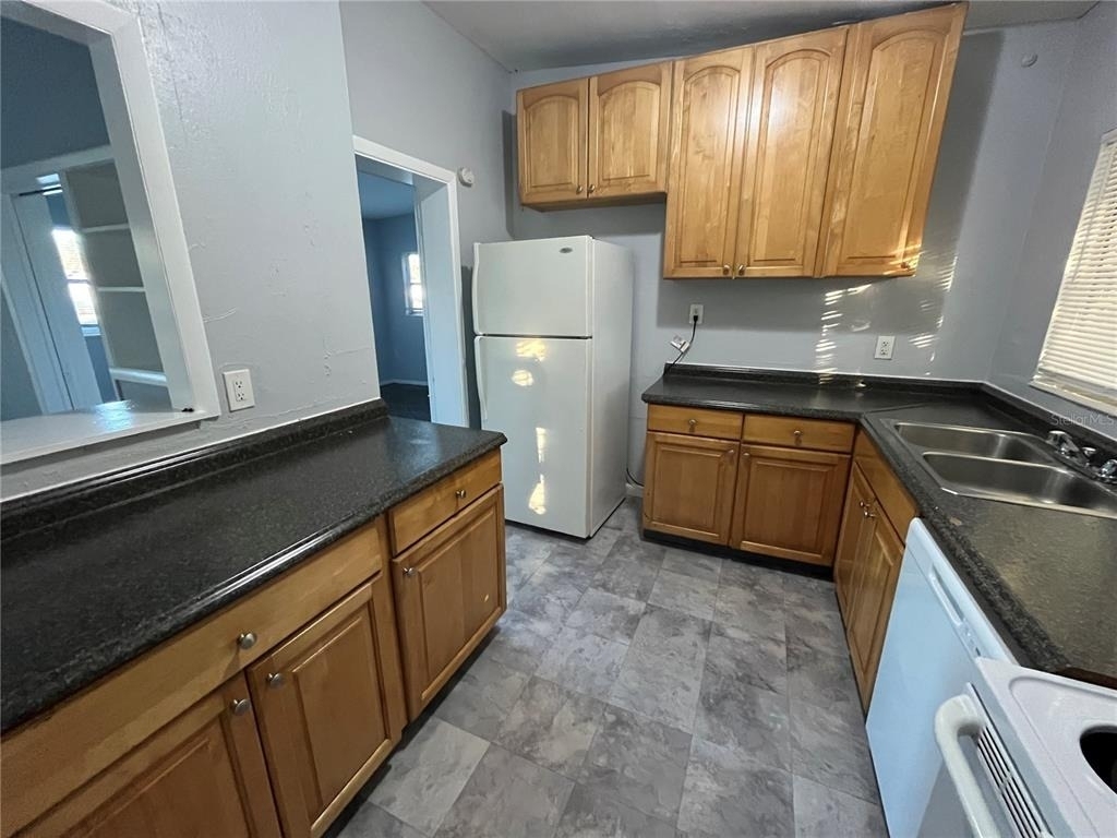 510 Manor Drive - Photo 4