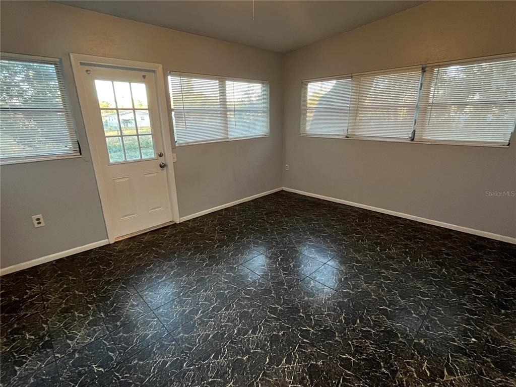 510 Manor Drive - Photo 10