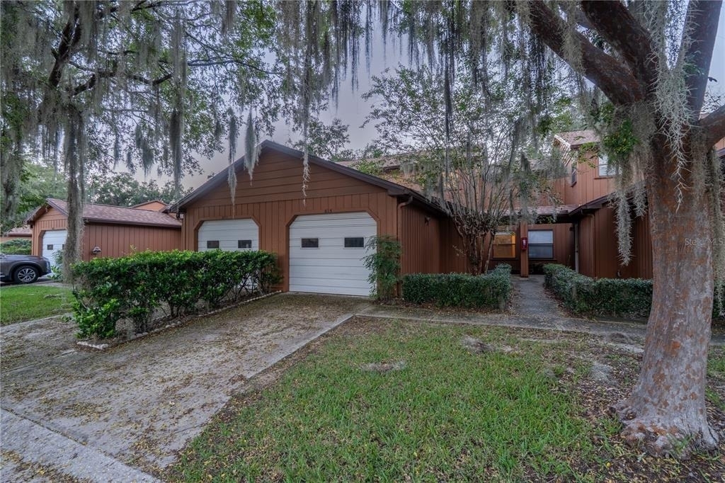 2701 Ne 10th Street - Photo 0