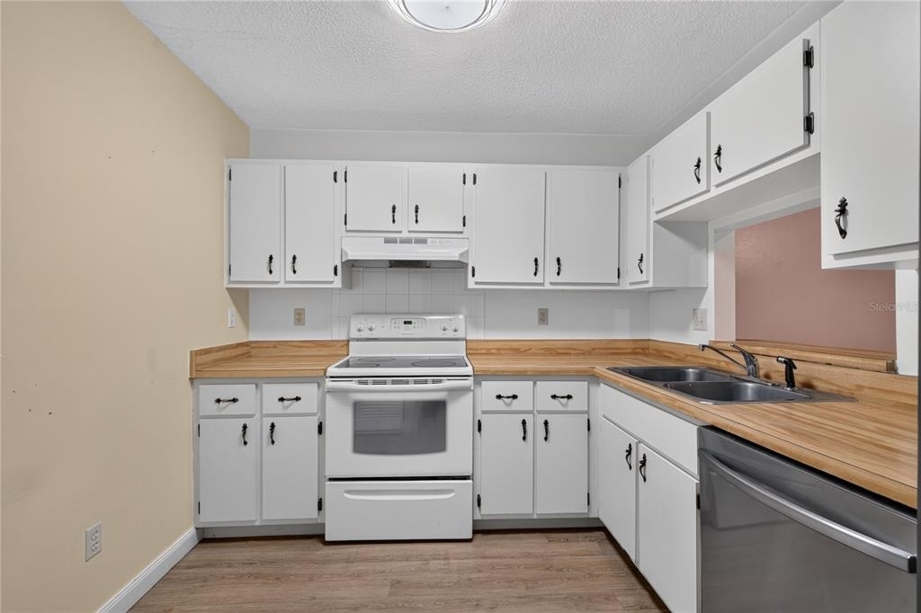 2701 Ne 10th Street - Photo 14
