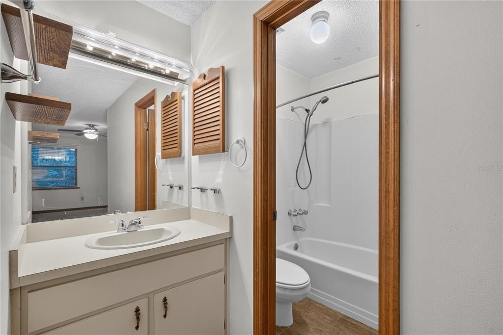 2701 Ne 10th Street - Photo 13