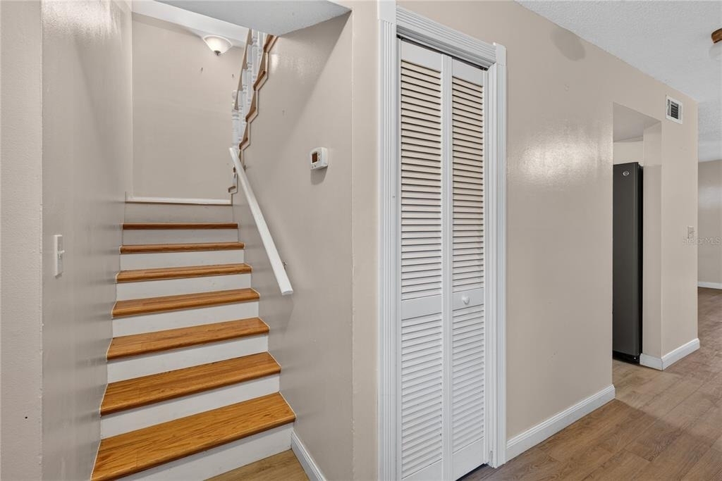 2701 Ne 10th Street - Photo 1