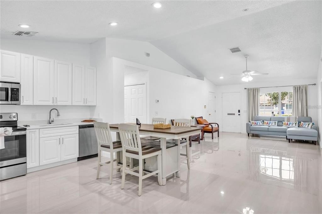 4211 Floating Orchid Court - Photo 17