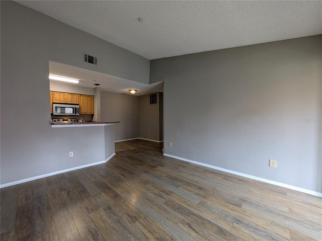 249 Afton Square - Photo 5