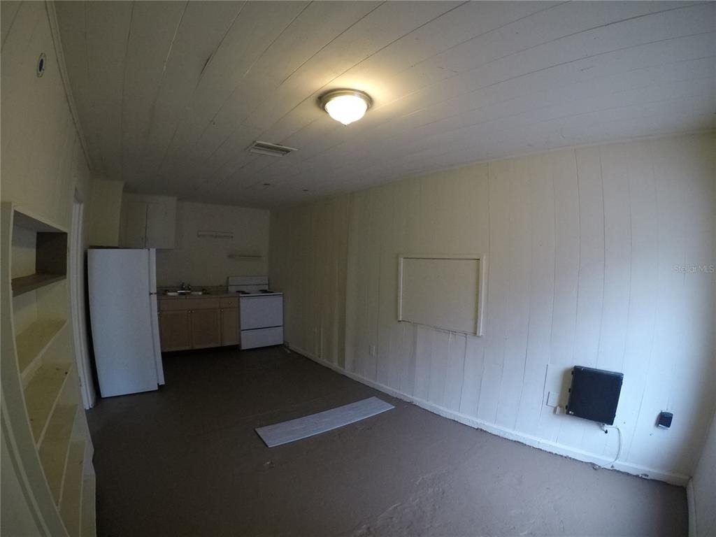 505 E Virginia Avenue - Photo 2