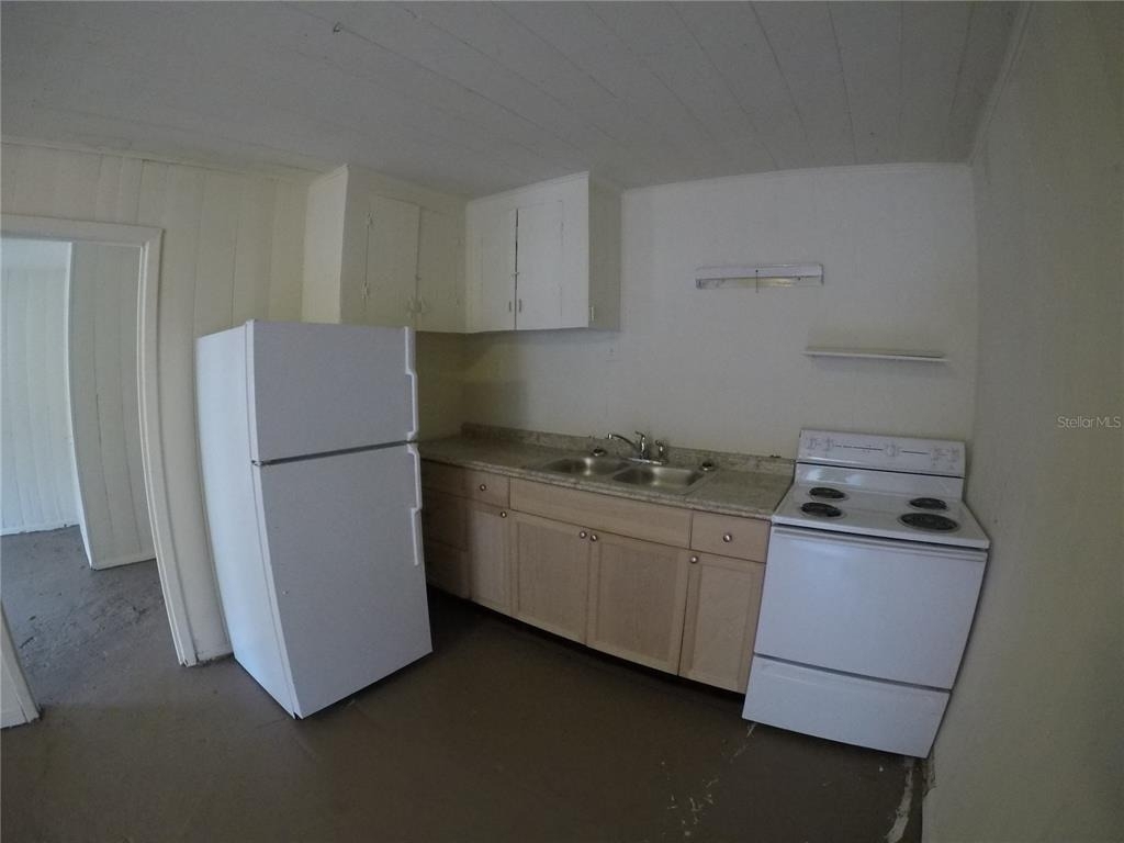 505 E Virginia Avenue - Photo 1