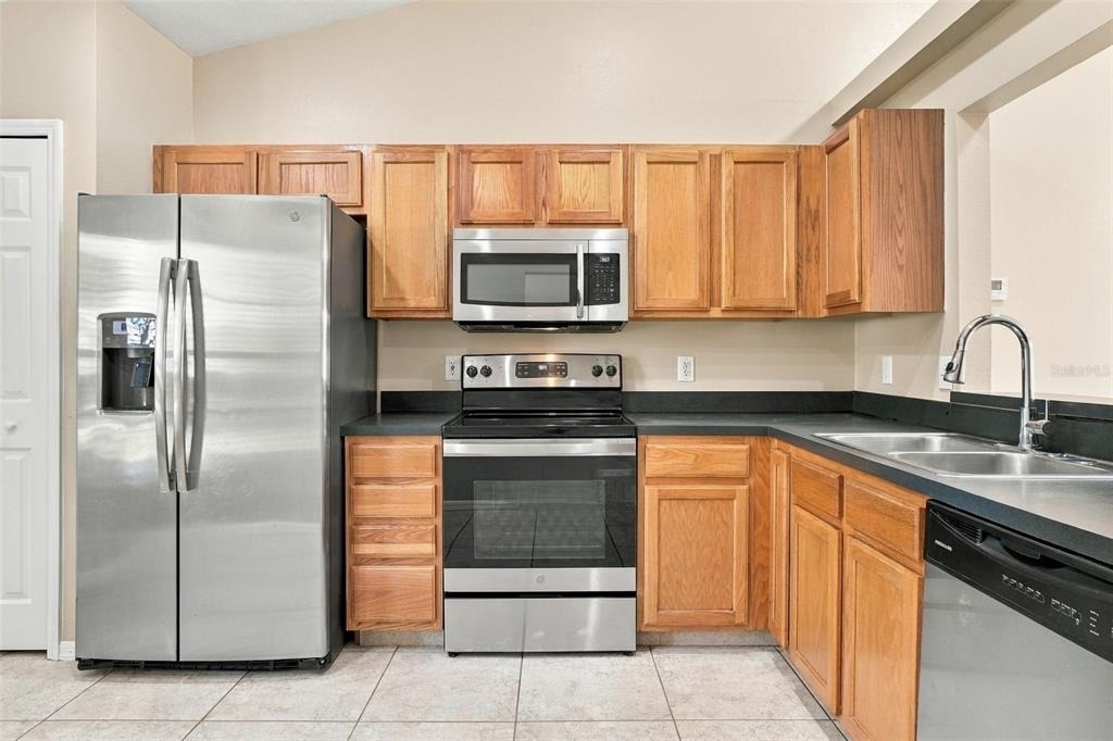 10806 Brown Trout Circle - Photo 3