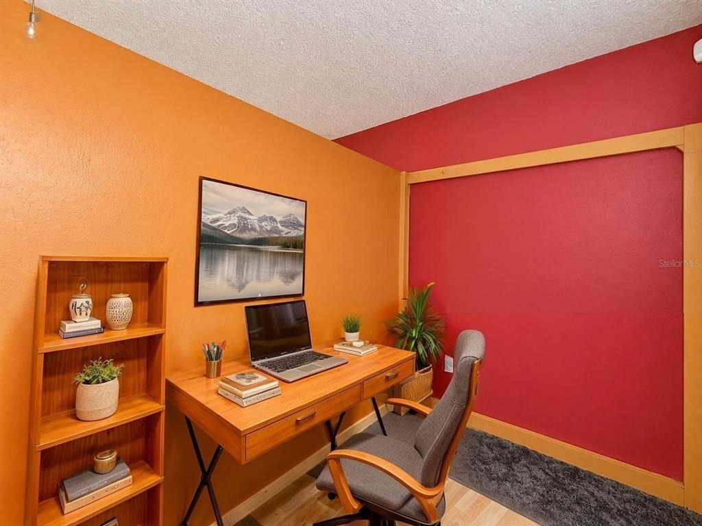 1003 W 9th Street - Photo 15