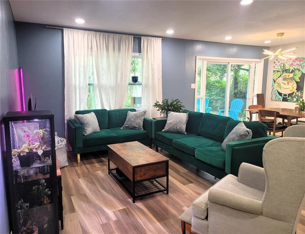 2732 Walnut Street - Photo 3