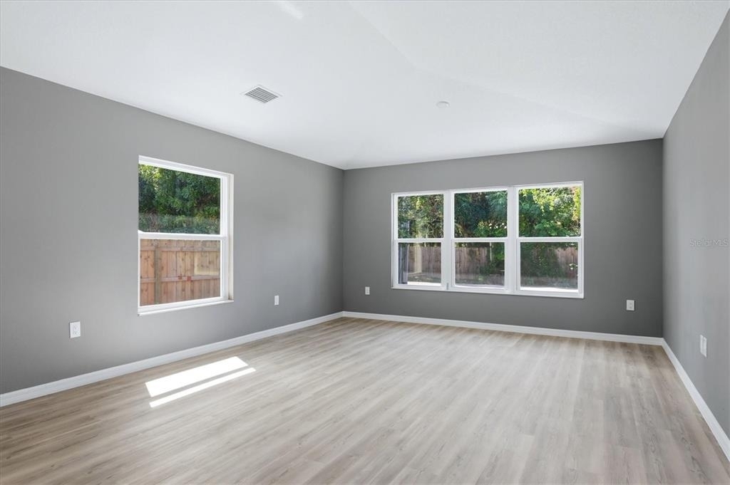 3908 Walnut Avenue - Photo 2