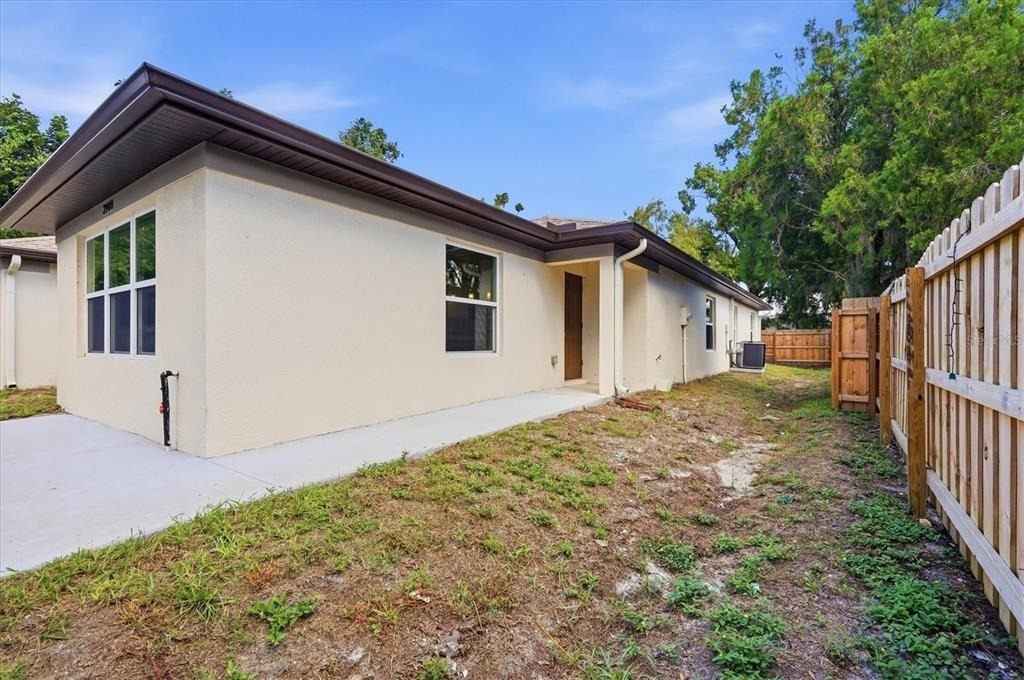 3908 Walnut Avenue - Photo 0
