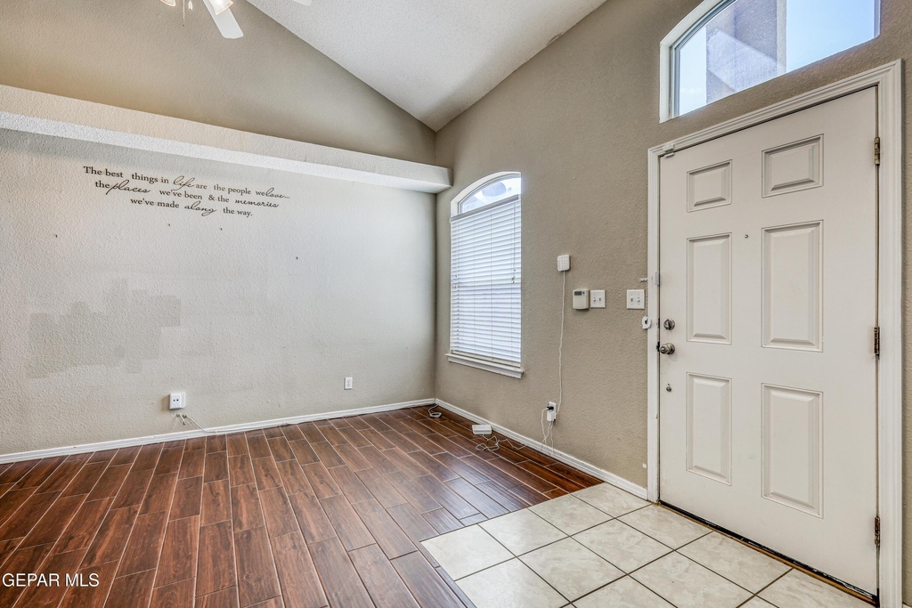 14233 Spanish Point Drive - Photo 7