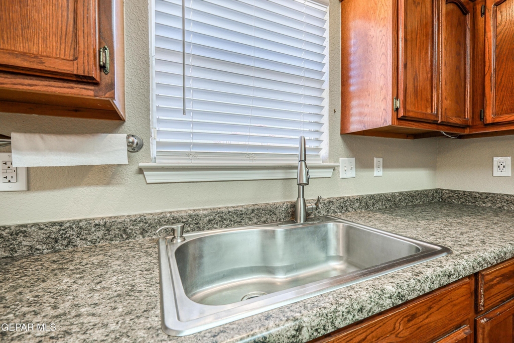 14233 Spanish Point Drive - Photo 17