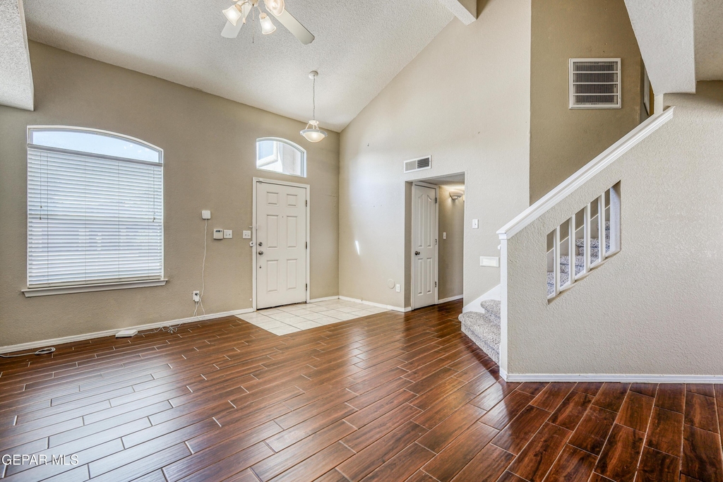 14233 Spanish Point Drive - Photo 10