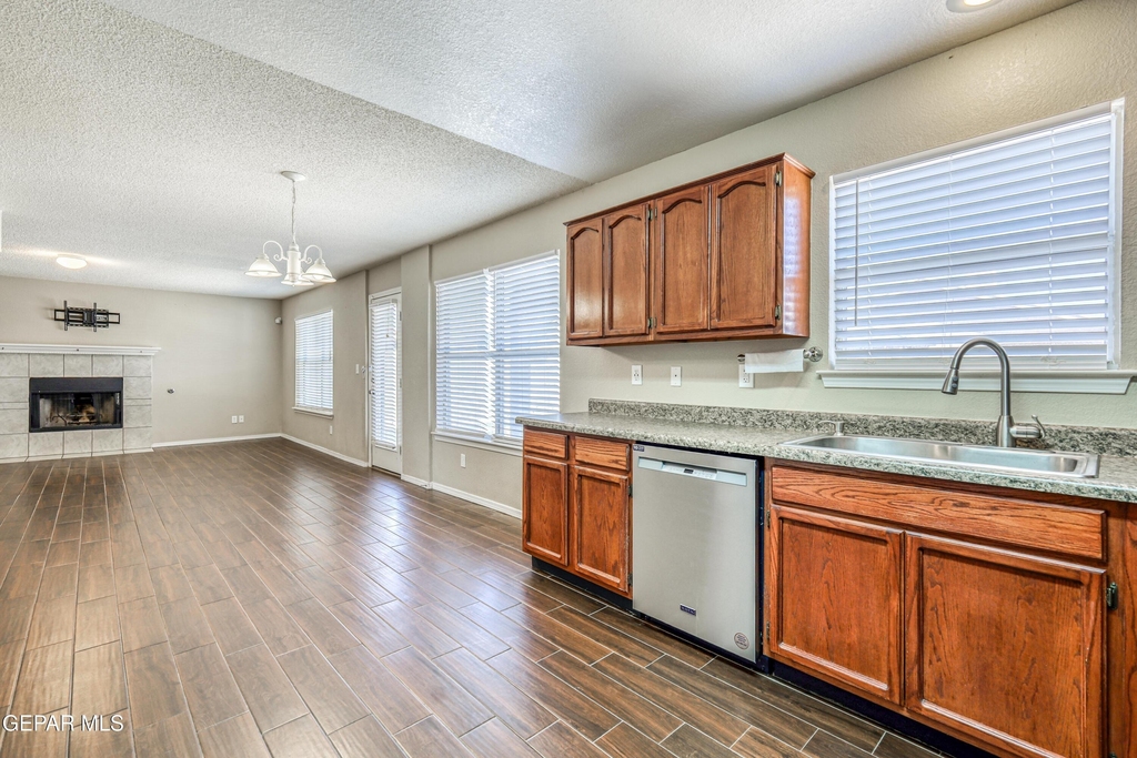 14233 Spanish Point Drive - Photo 19
