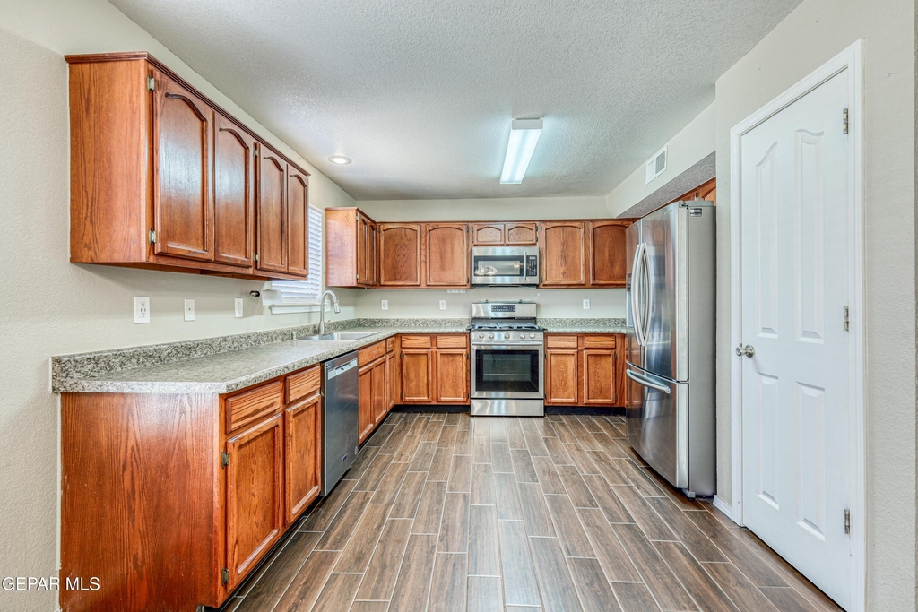 14233 Spanish Point Drive - Photo 14
