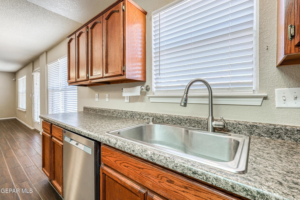 14233 Spanish Point Drive - Photo 16