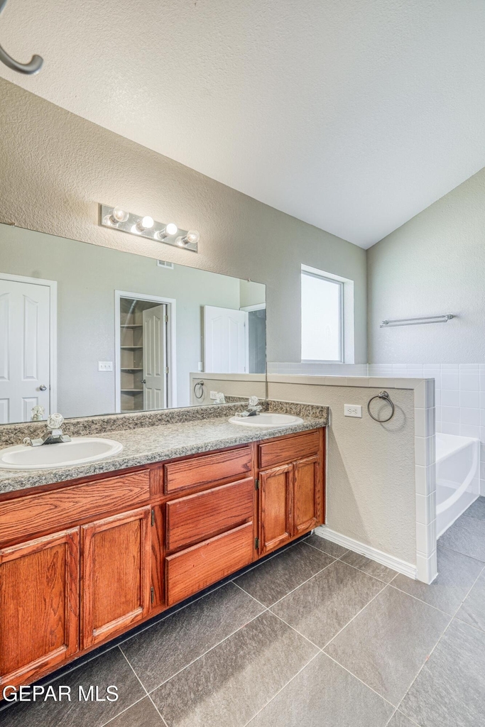 14233 Spanish Point Drive - Photo 44