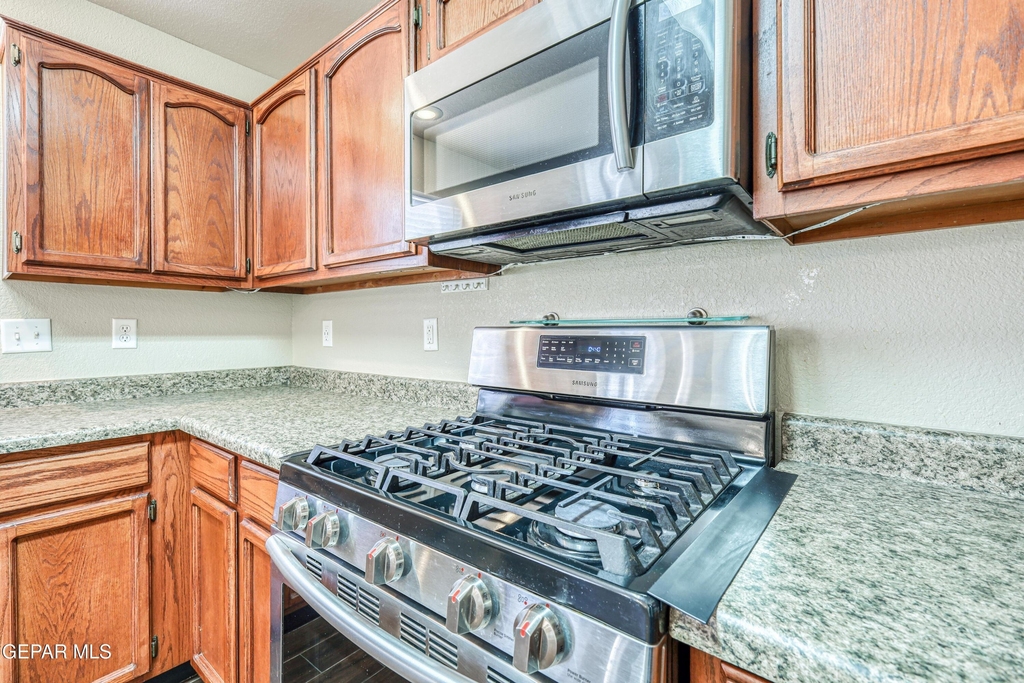 14233 Spanish Point Drive - Photo 15