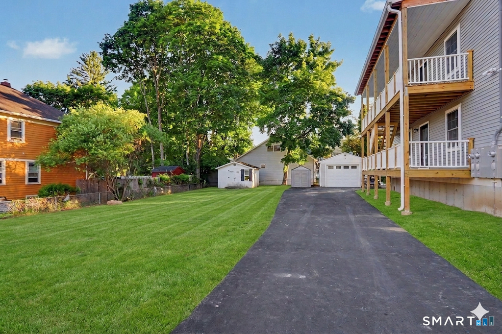 8 Benson Road - Photo 14