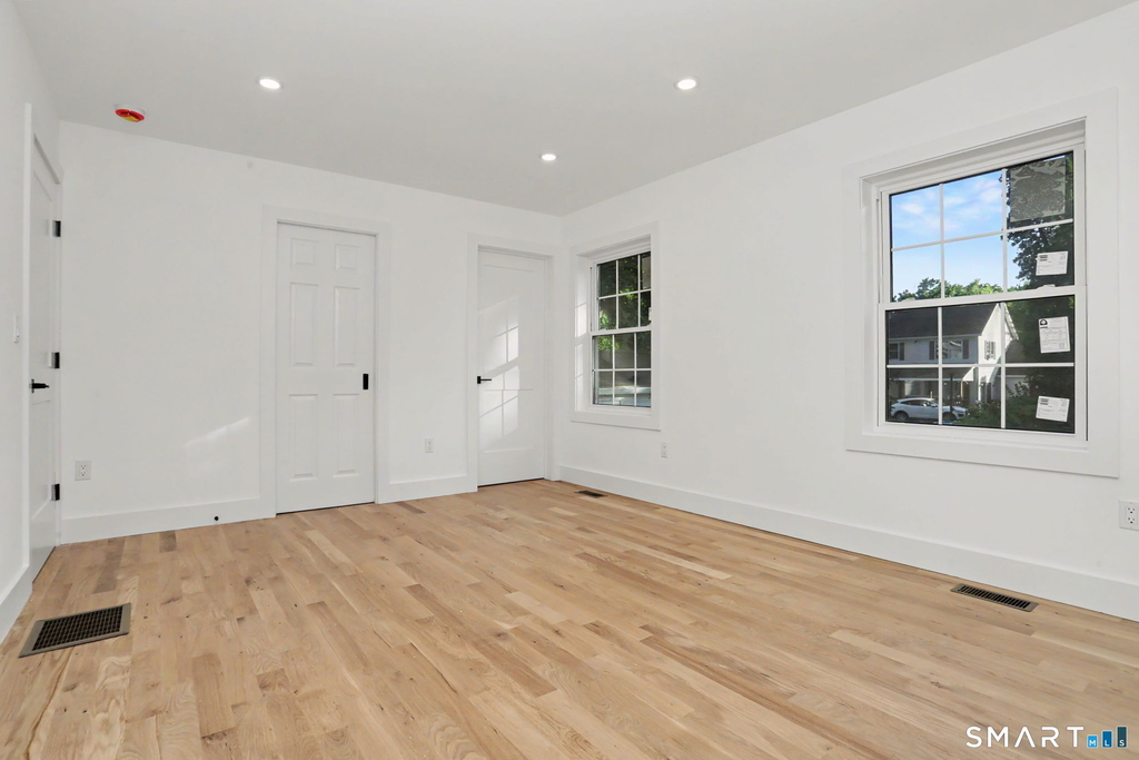 8 Benson Road - Photo 8