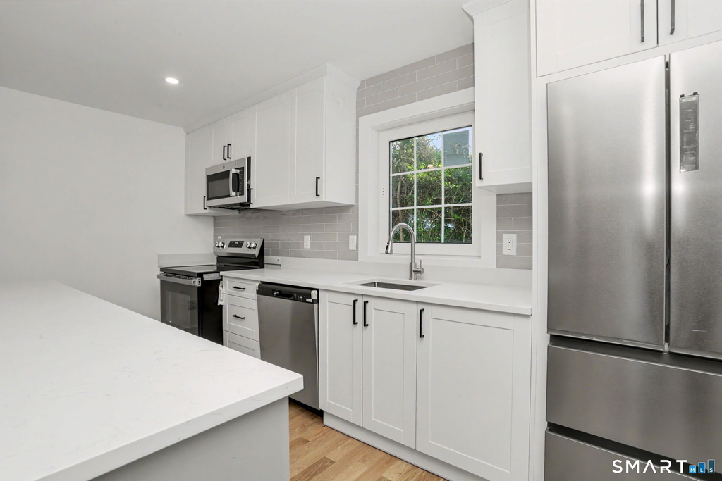 8 Benson Road - Photo 6