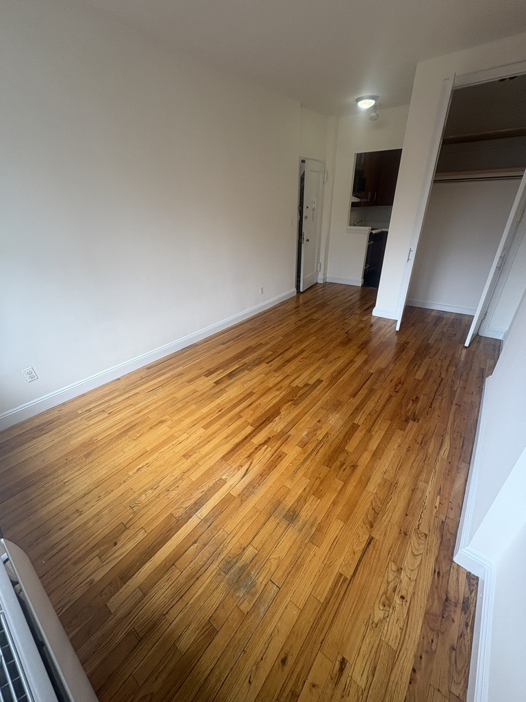 84th Street/2nd Avenue - Photo 1