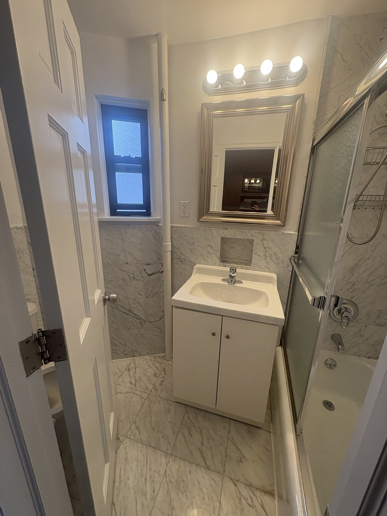 84th Street/2nd Avenue - Photo 2