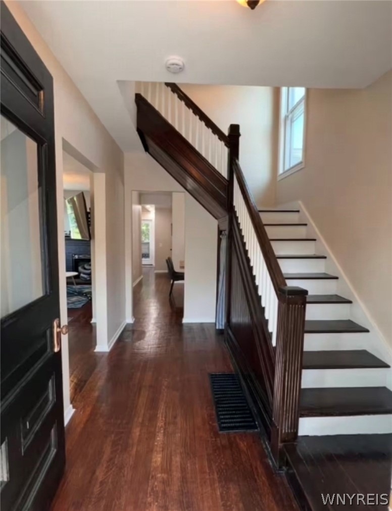 484 Grant Street - Photo 1