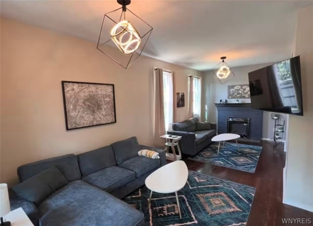 484 Grant Street - Photo 2