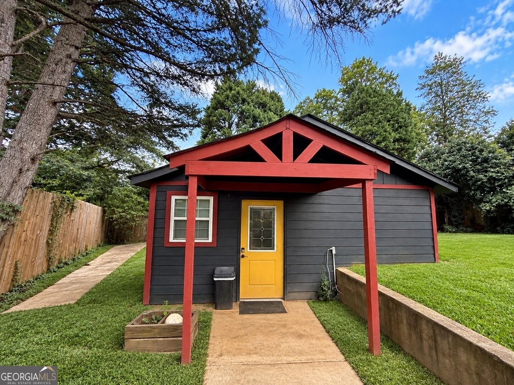 756 Patricia Drive - Photo 3