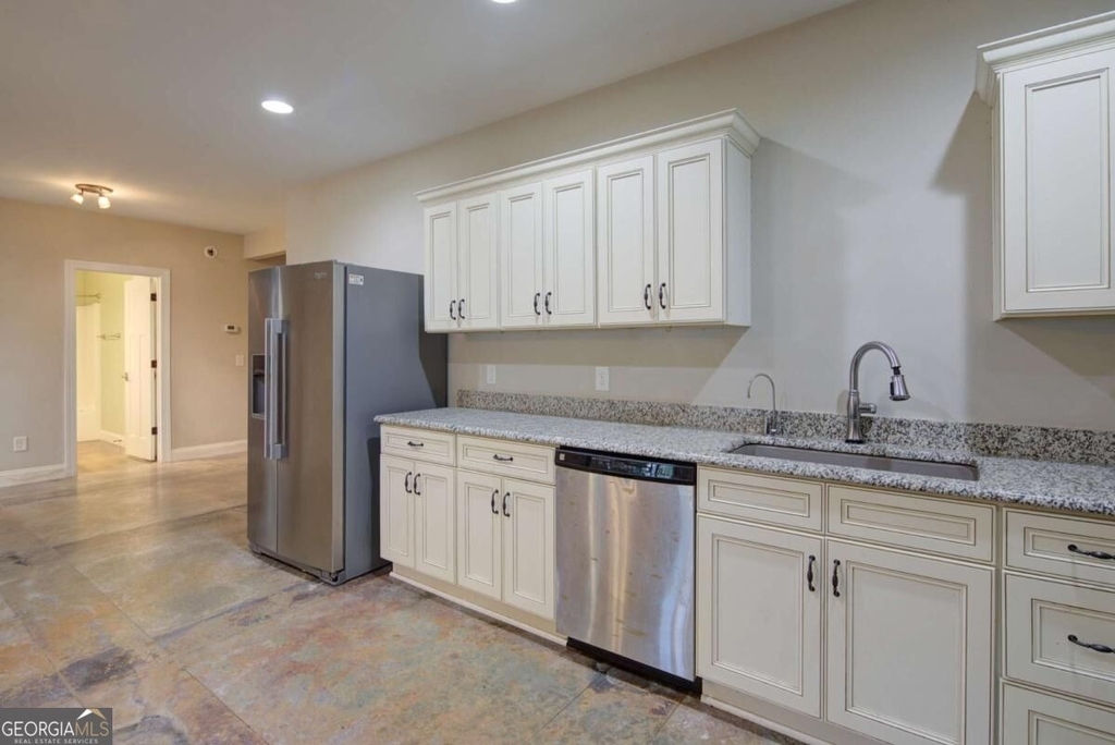 8365 Wallace Wood Road - Photo 17
