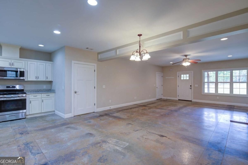 8365 Wallace Wood Road - Photo 14